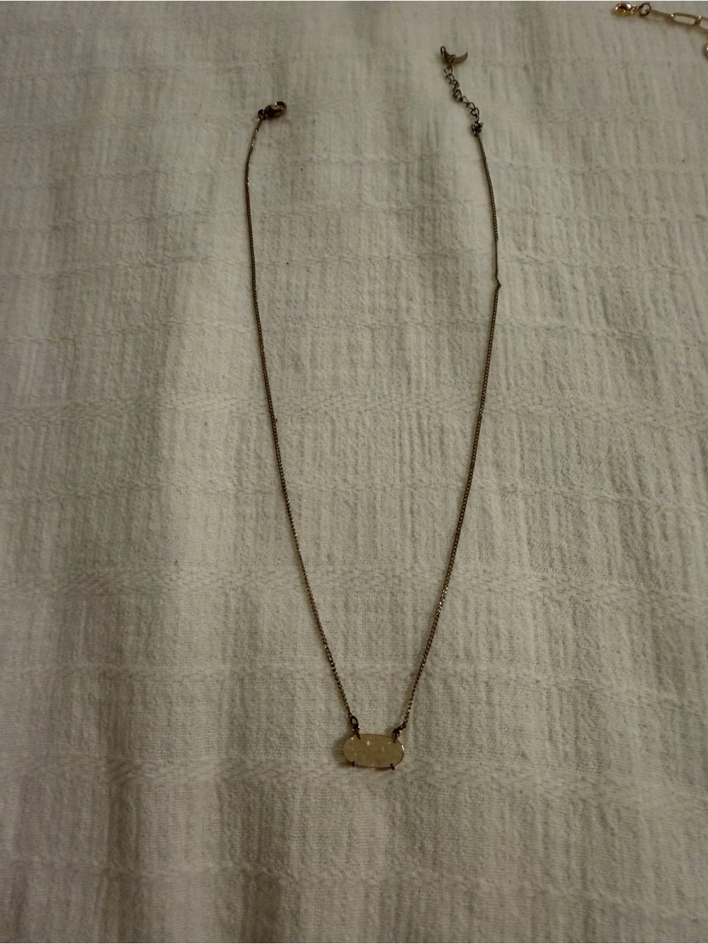 Minimal Gold Oval Pendant Necklace for Women